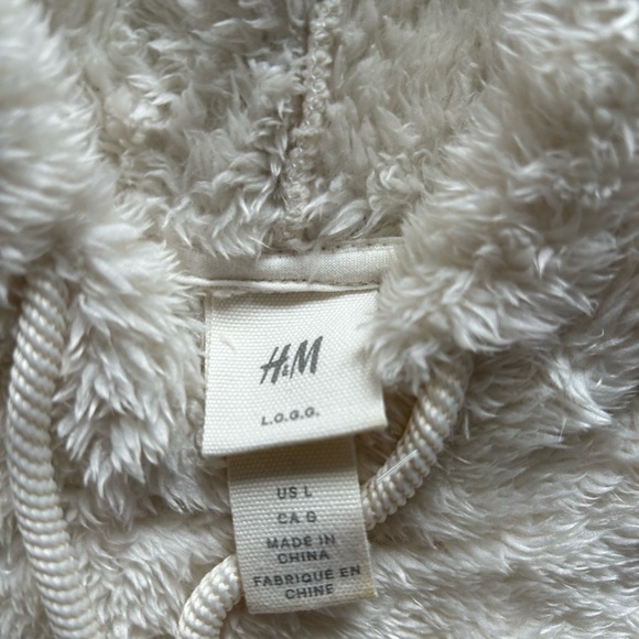 FLUFFY WHITE SWEATER - Size L - Picture 3 of 3